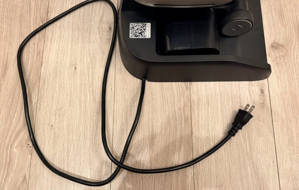 UWANTの掃除機V800の充電コード